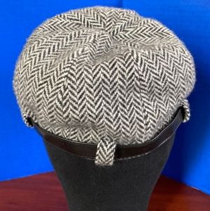 Vintage Rare Ralph Lauren New York Italian Wool White & Black Cap Hat Stylish